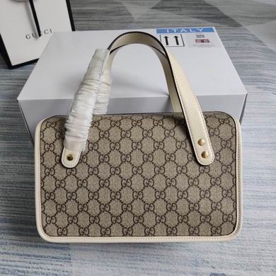 BG627323  27.5X17.5X11  (28)